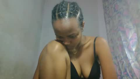 aurelie08 online show from May 24, 10:58 am