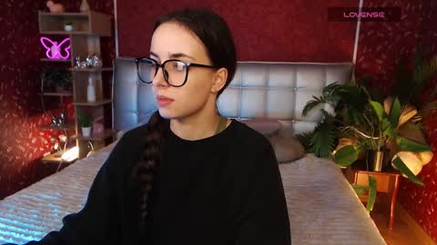 Snapshot of aurora_aksness chatting on February 15, 4:34 pm Aurora online show from February 15, 4:34 pm