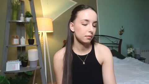 Snapshot of aurora_aksness chatting on March 5, 7:27 am Aurora online show from March 5, 7:27 am