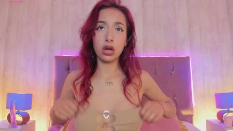 Aurora  online show from October 25, 5:15 am