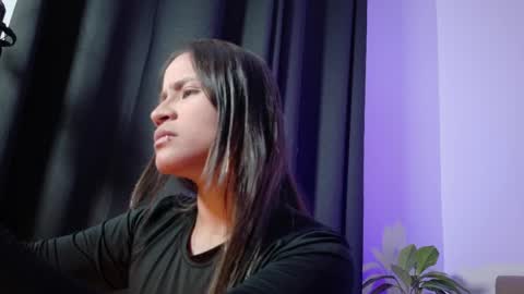 aurora_collins08 online show from May 28, 3:54 pm