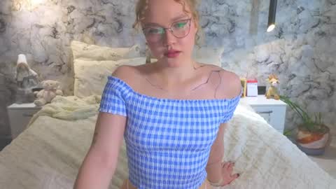 Kate online show from April 5, 3:16 am