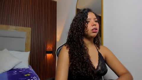 aurora_rodriguez online show from November 12, 12:36 pm