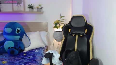 aurora_rodriguez online show from December 7, 12:13 pm