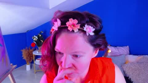 auroraborealis__ online show from January 8, 6:28 am