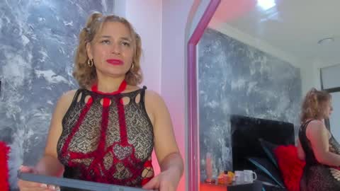 Snapshot of aurorarojas chatting on January 19, 9:01 am Aurora Rojas online show from January 19, 9:01 am