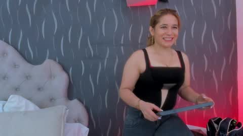 Snapshot of aurorarojas chatting on March 6, 3:45 pm Aurora Rojas online show from March 6, 3:45 pm