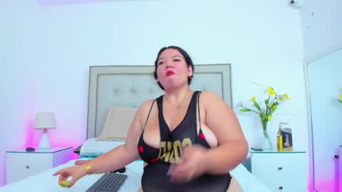 aurorarouse online show from March 25, 4:10 pm