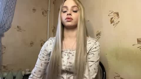 Katrina  online show from April 5, 3:22 pm