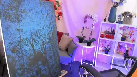 aurorawrenfield online show from March 13, 10:16 am