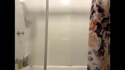 Milf4u online show from February 9, 5:15 pm