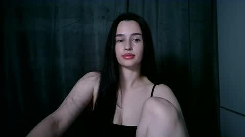 Ava online show from May 25, 1:10 pm