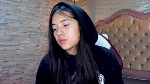 Snapshot of ava_broown chatting on January 27, 8:49 pm online show from January 27, 8:49 pm