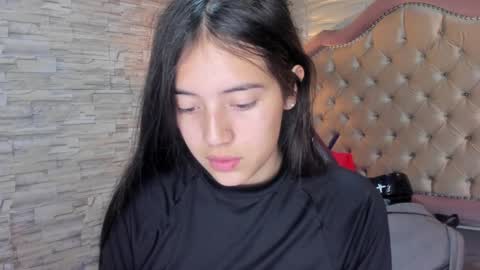 Snapshot of ava_broown chatting on January 22, 7:13 pm online show from January 22, 7:13 pm