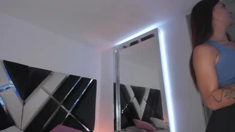 Snapshot of ava_fontana2 chatting on February 4, 8:17 pm Ava Fontana online show from February 4, 8:17 pm