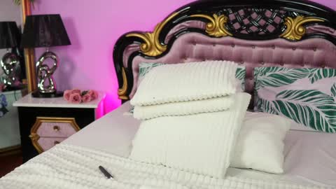 avaaaddamss online show from May 13, 4:51 am