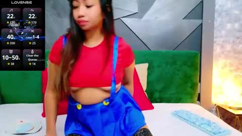 Snapshot of avaasinclair chatting on October 17, 7:11 am avaasinclair online show from October 17, 7:11 am