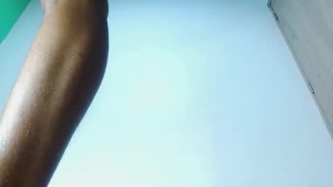 avalericherrycm101 online show from April 3, 9:46 pm