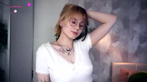 avaobierne online show from February 10, 6:11 pm