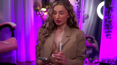 Carina online show from February 10, 1:35 am