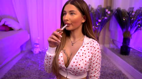 Carina online show from December 29, 12:09 am