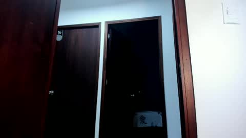 avawhiite online show from May 14, 9:09 pm