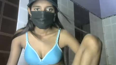 avery_lust01 online show from May 7, 6:17 am
