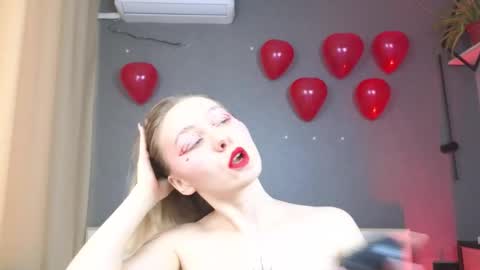 Snapshot of avgustina_love chatting on February 14, 10:49 am avgustina_love online show from February 14, 10:49 am