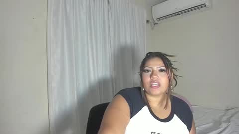 avrilrizox online show from March 26, 6:15 am