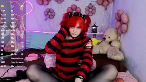 Awi online show from April 4, 9:02 pm