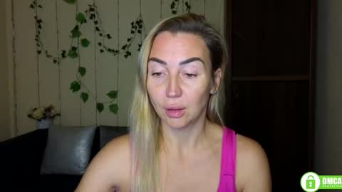 Jully online show from November 2, 6:22 pm