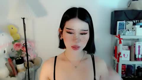 AYAHOSHILOVESYOU online show from February 11, 4:36 am