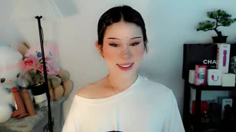 AYAHOSHILOVESYOU online show from January 10, 5:01 am