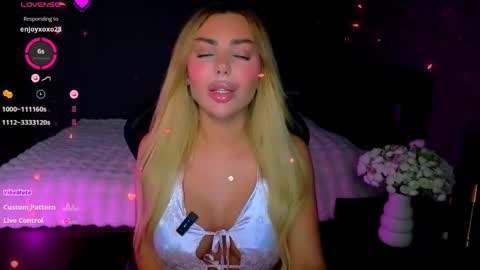  Ayla Demir  online show from May 21, 8:07 pm