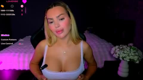  Ayla Demir  online show from May 25, 7:57 pm