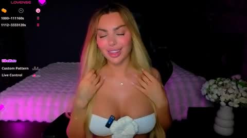  Ayla Demir  online show from May 22, 8:07 pm