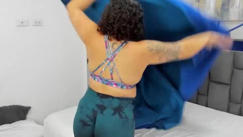 Ayla online show from January 27, 1:48 am