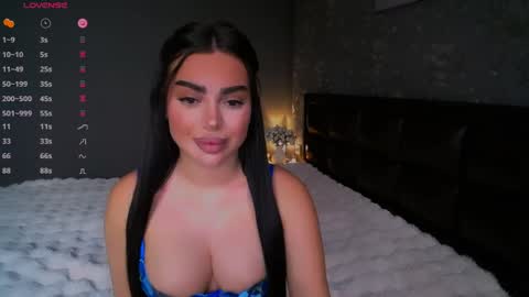 Ayla online show from December 22, 5:10 pm