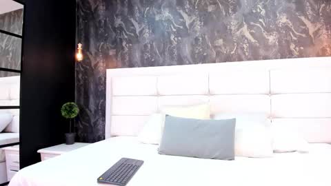 Ayleen online show from March 21, 2:11 pm