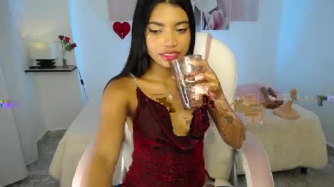 aylin_ross_ online show from May 7, 4:28 am