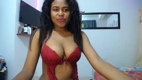 Snapshot of aynaraross1 chatting on February 26, 4:08 am aynaraross1 online show from February 26, 4:08 am
