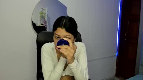 aysha_winxx online show from November 12, 3:37 am