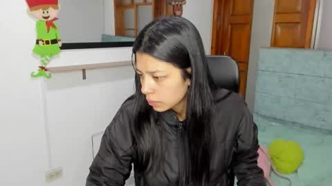 aysha_winxx online show from December 20, 3:43 am