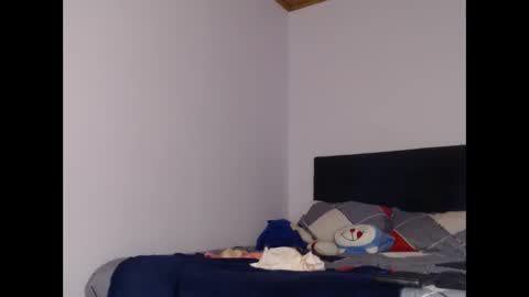 azulluna online show from June 1, 5:36 pm