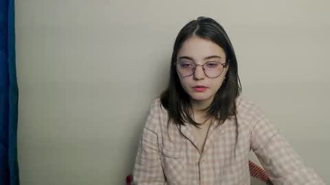 azumi_chan_ online show from March 21, 4:12 pm