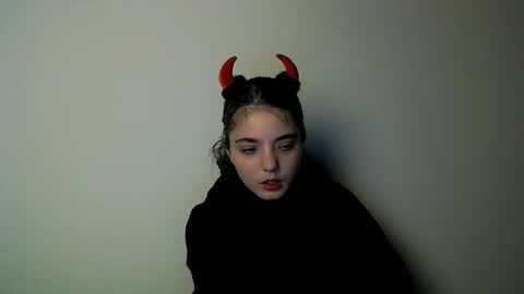 azumi_chan_ online show from October 14, 9:28 pm