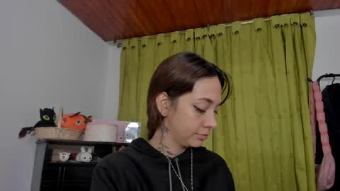 azumi saan online show from April 2, 2:31 am