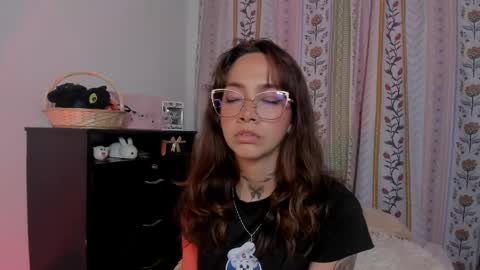 azumi saan online show from May 21, 1:47 am