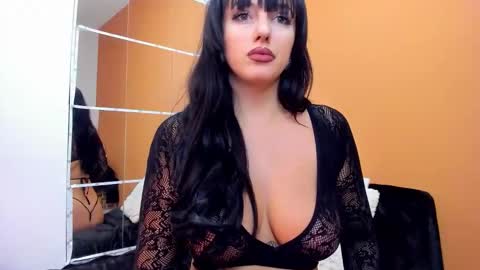 Rebecca online show from November 15, 8:37 am