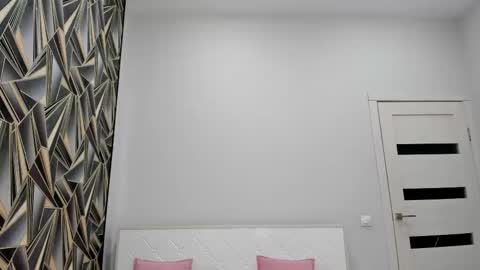 Monica online show from March 27, 2:24 am